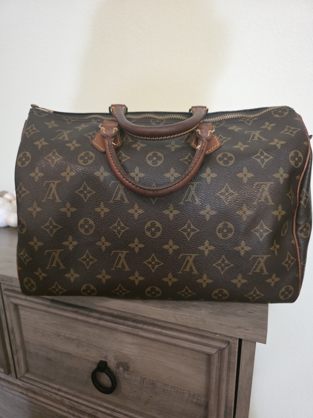 Louis Vuitton Speedy 35 - Luxury Monogram Canvas - Picture 2 of 10